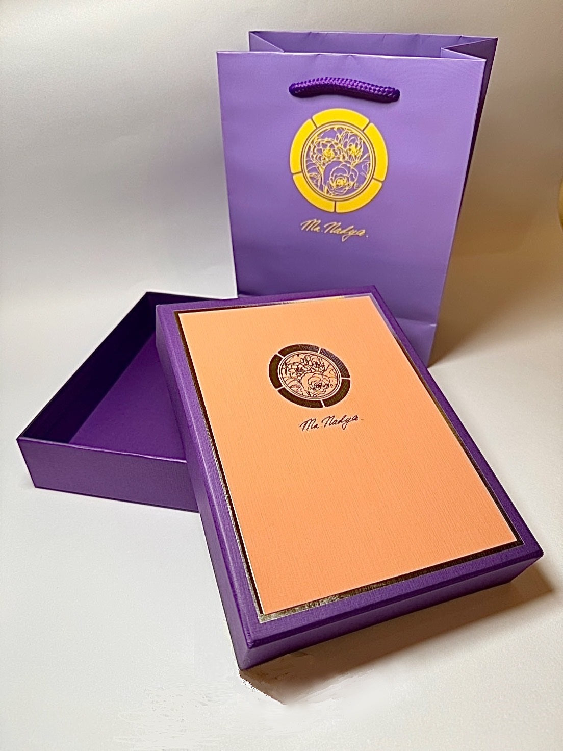 <Christmas Crimson-聖誕節慶>sold out